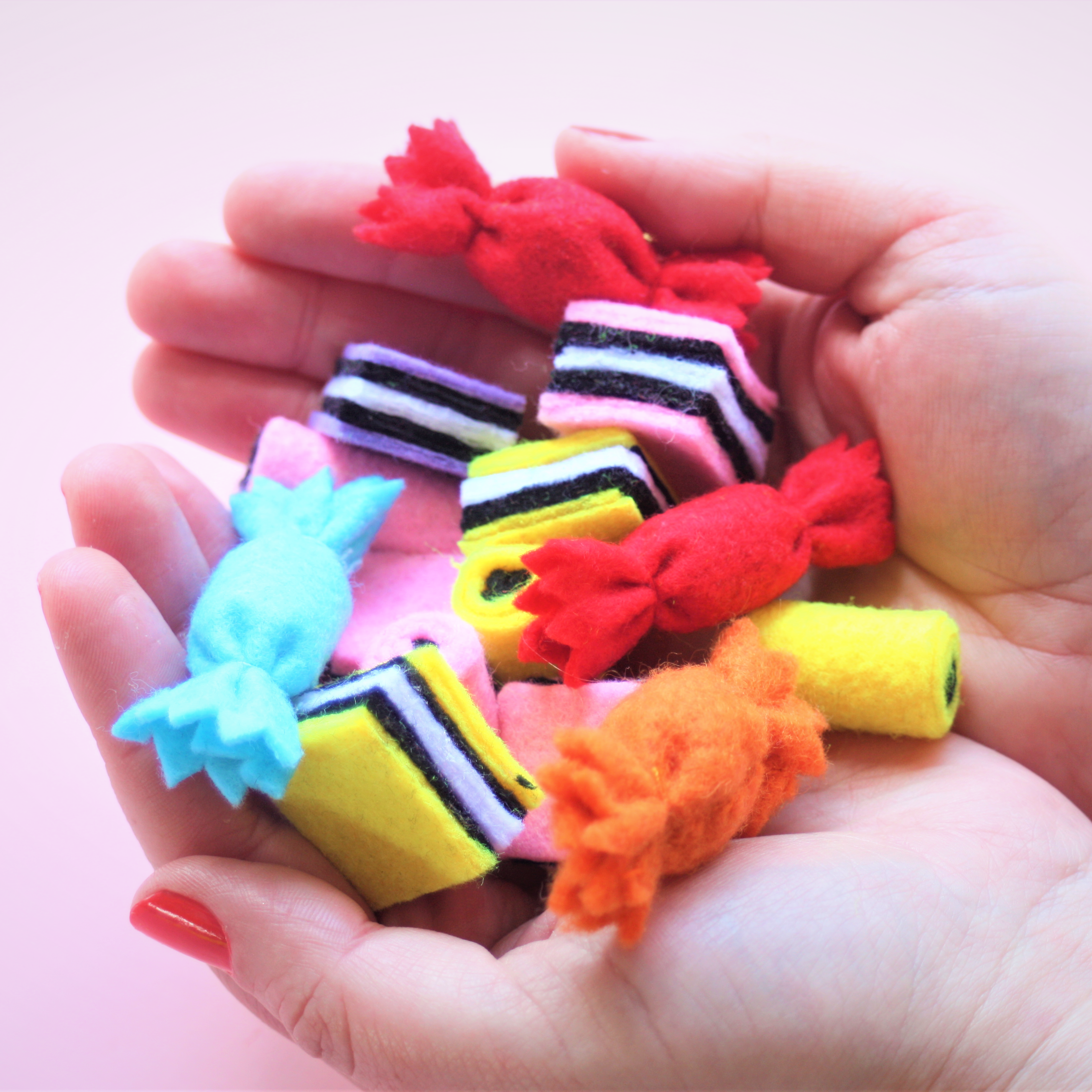 Craft Fun: Felt Candy to add to your Candy Jar!