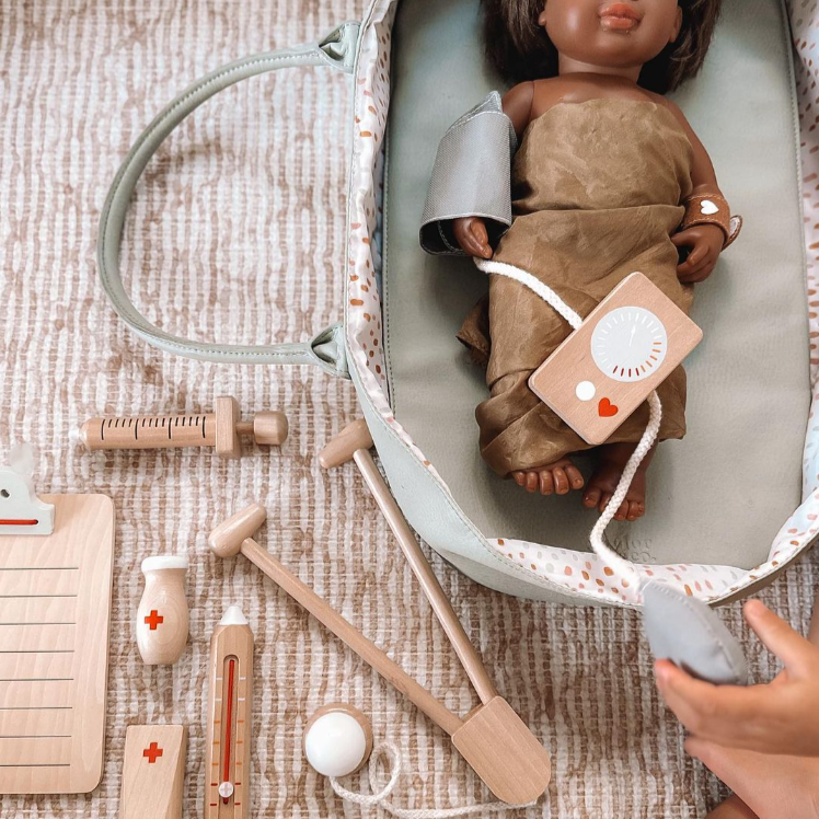 No Ouchies here with our wooden Doctor Kit 👩⚕️