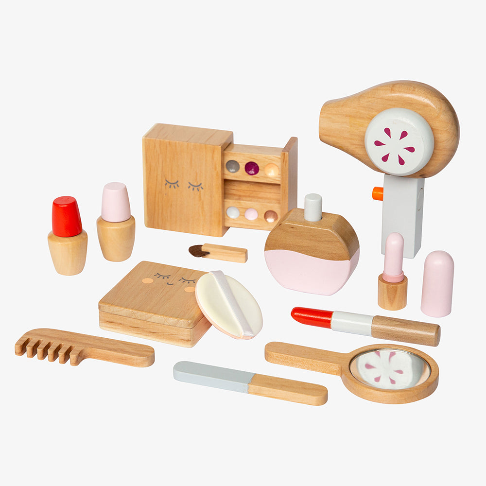 ICONIC WOODEN TOY BEAUTY KIT makemeiconic