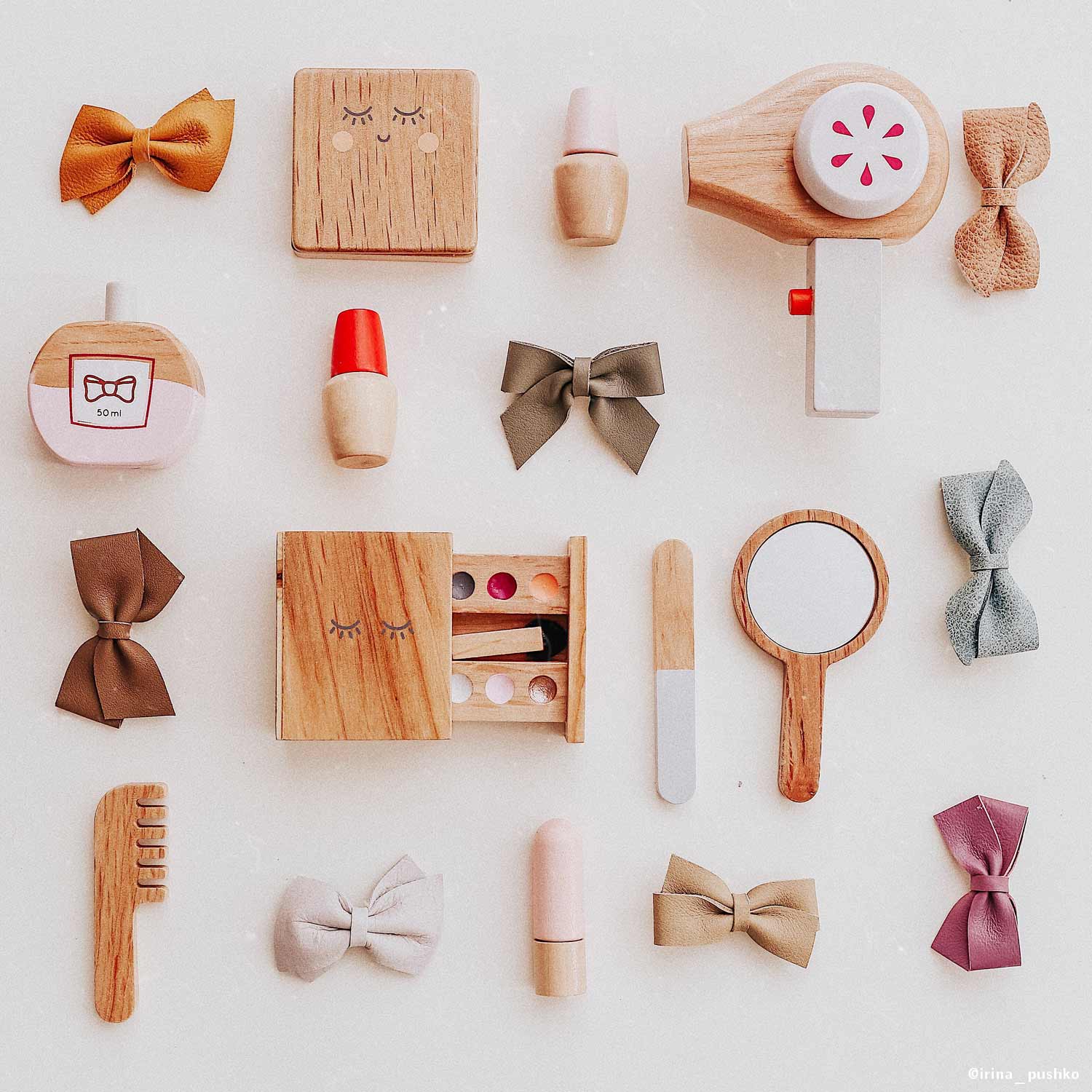 ICONIC TOY - BEAUTY KIT