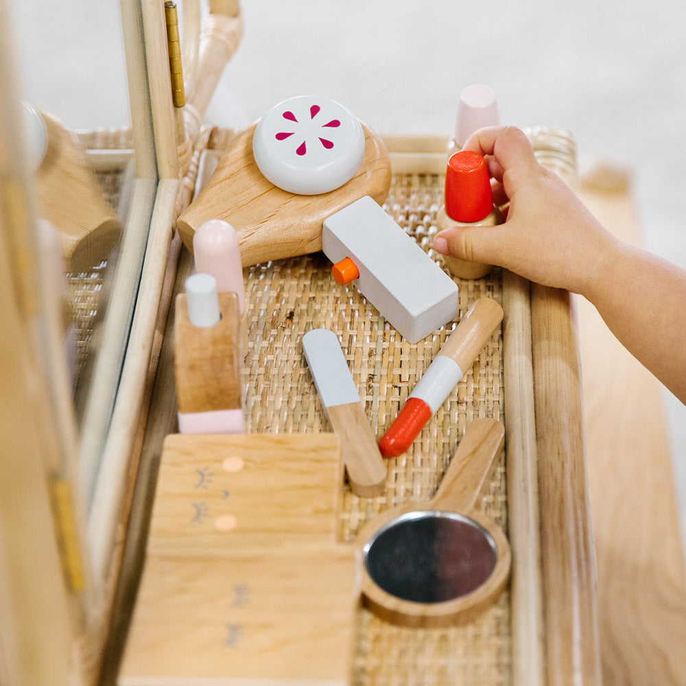 Iconic Beauty Kit + Iconic Dolls Accessories Kit