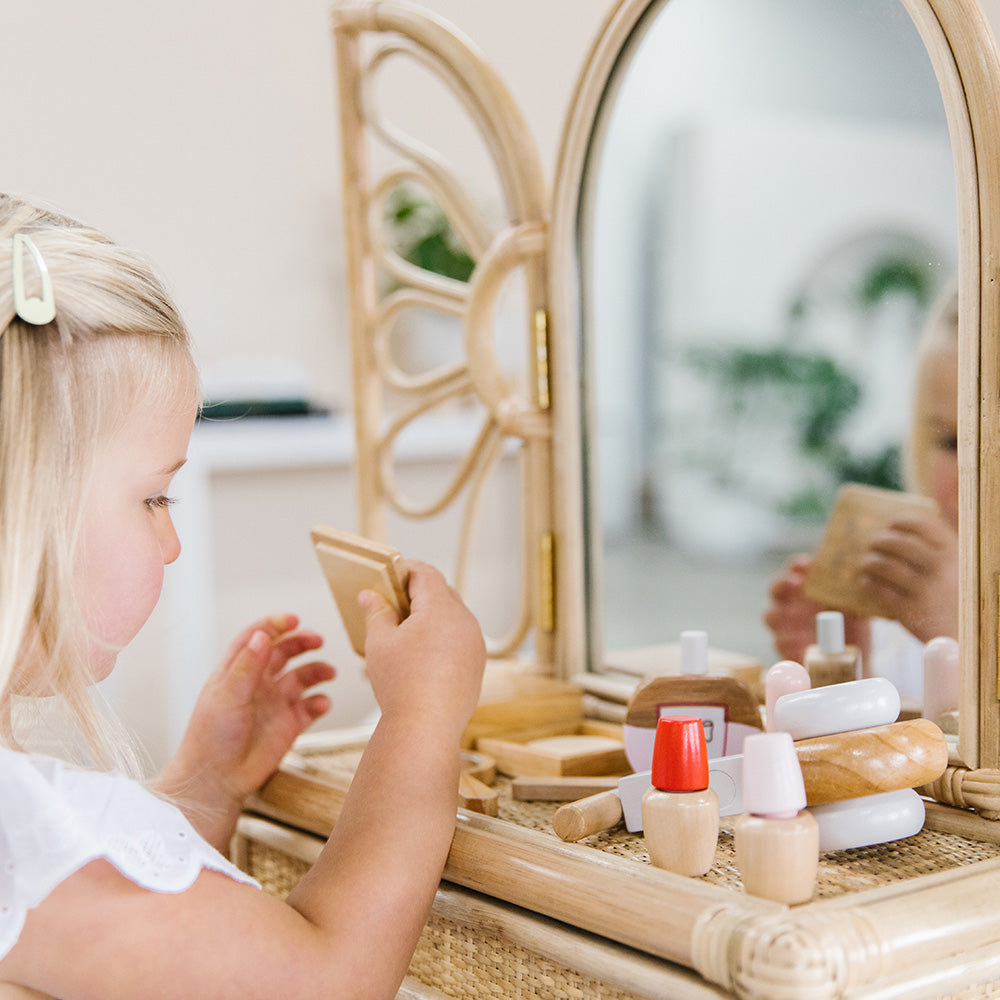 Iconic Beauty Kit + Iconic Dolls Accessories Kit