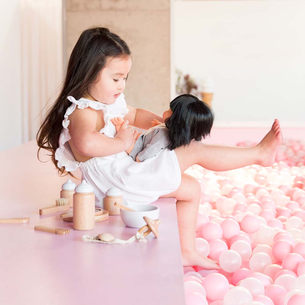 Iconic Beauty Kit + Iconic Dolls Accessories Kit