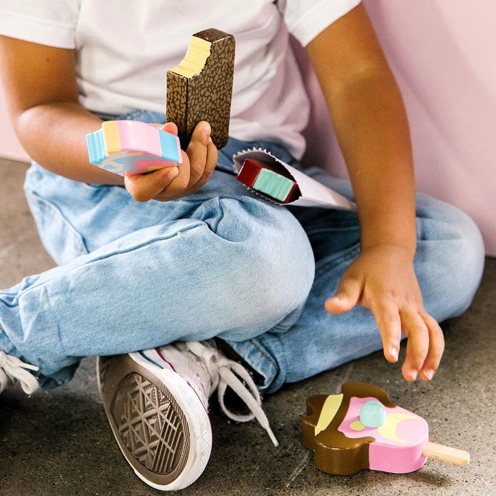 Wooden toy Australian ice cream set with Bubble O’ Bill, Golden Gaytime, Mint Choc Wedge, Rainbow Paddle Pop, wooden stand and paper bags for pretend play from Make Me Iconic.