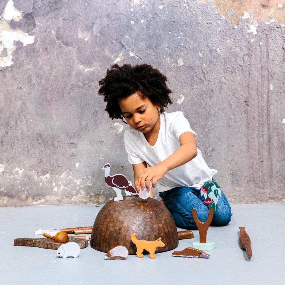 Make Me Iconic Australian animals wooden toy set for kids, 10-piece set for pretend play and early learning through nature-based role play.