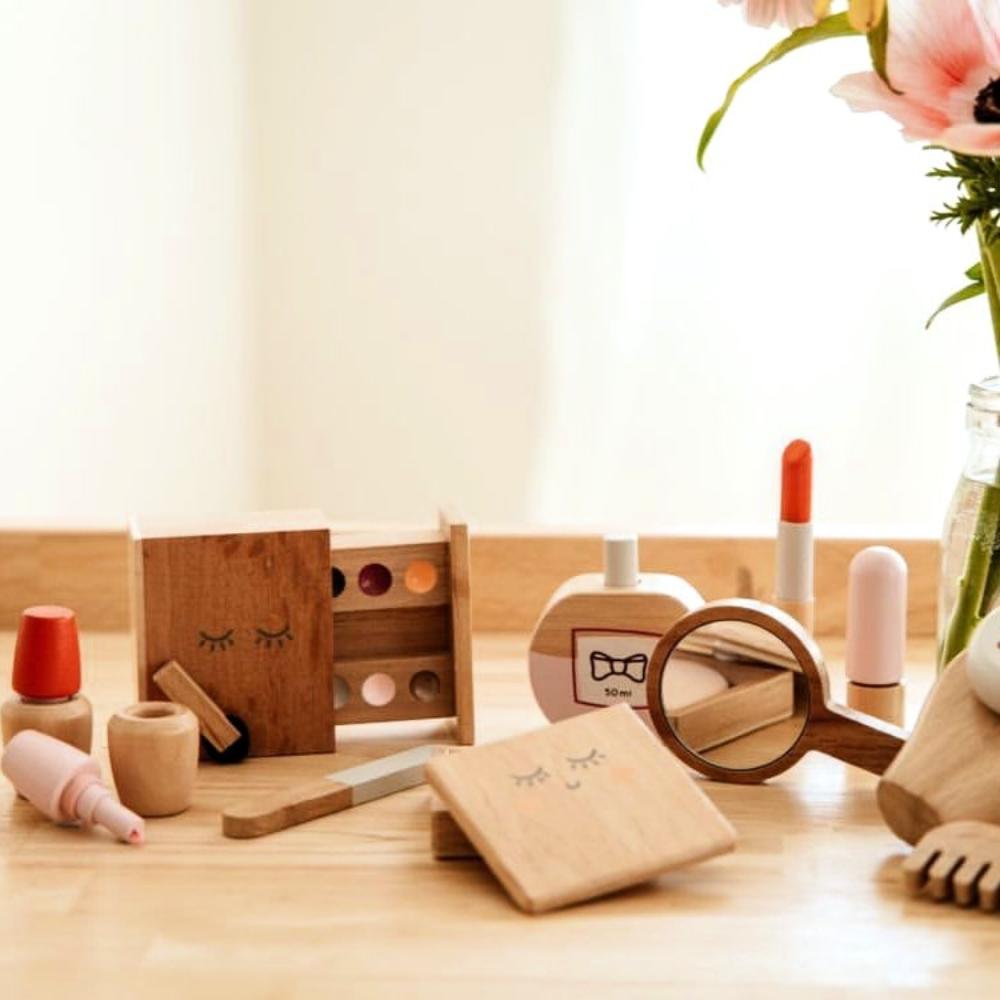 Make Me Iconic wooden toy beauty kit and wooden pretend make-up for kids with mirror, lipstick, compact and perfume designed for pretend play, dress-ups and creative role-play activities