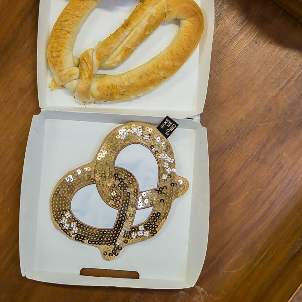 SEQUIN PURSE - ICONIC PRETZEL