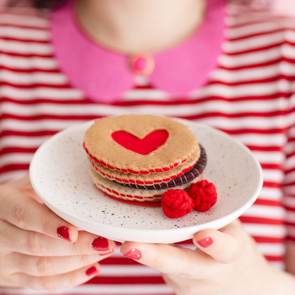 Craft: Valentine's Day ❤️ sweet felt craft cookie