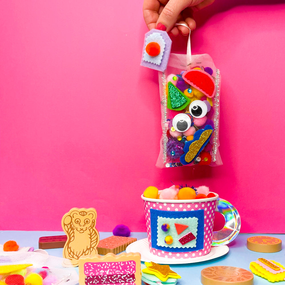 Fun craft activities with our friends from @seemakeplay!