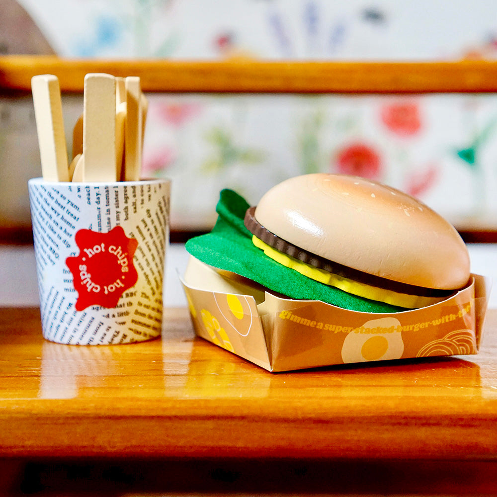 MMM-mmm, you can almost smell the sausages sizzling on the Barbie ♨️!