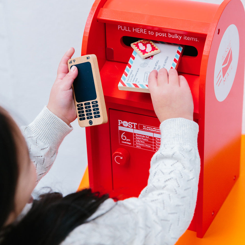 Iconic Post Box + Iconic Post Box Letters Craft Kit