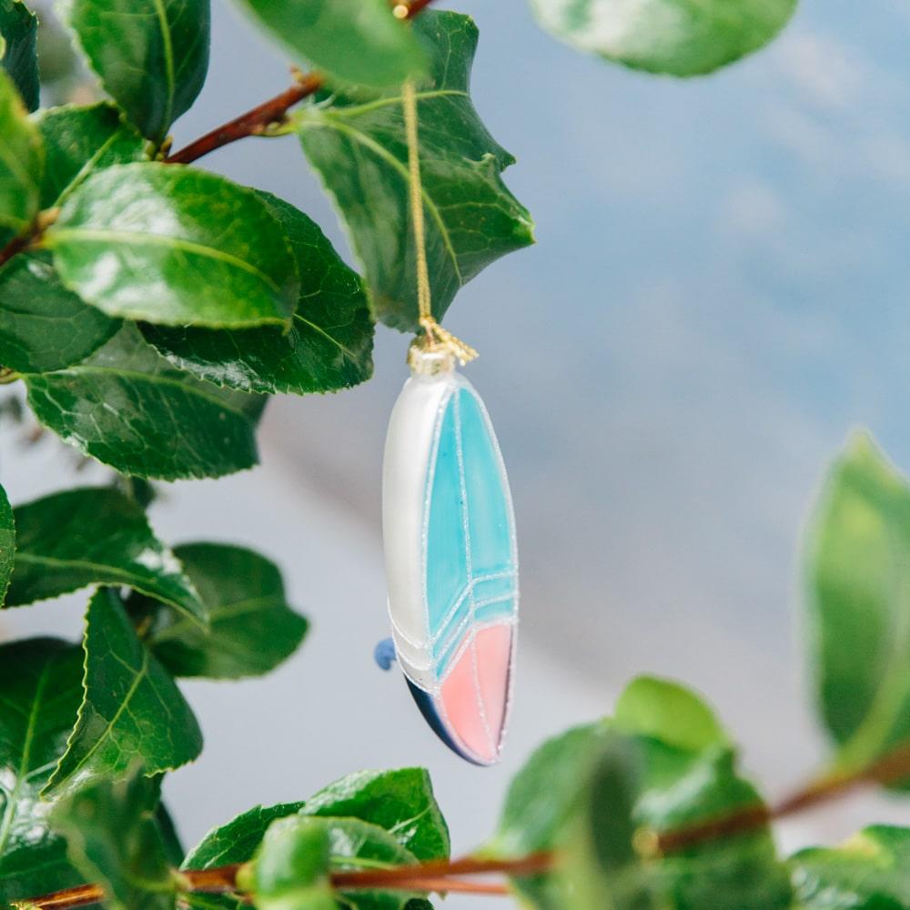 Make Me Iconic Christmas glass ornament set, 5-piece Australian-themed decorations featuring Fairy Bread, Lamington, Ute with tree, Surfboard, and Cockatoo, crafted in glass with paint and glitter details, great for gifts and Aussie souvenirs.