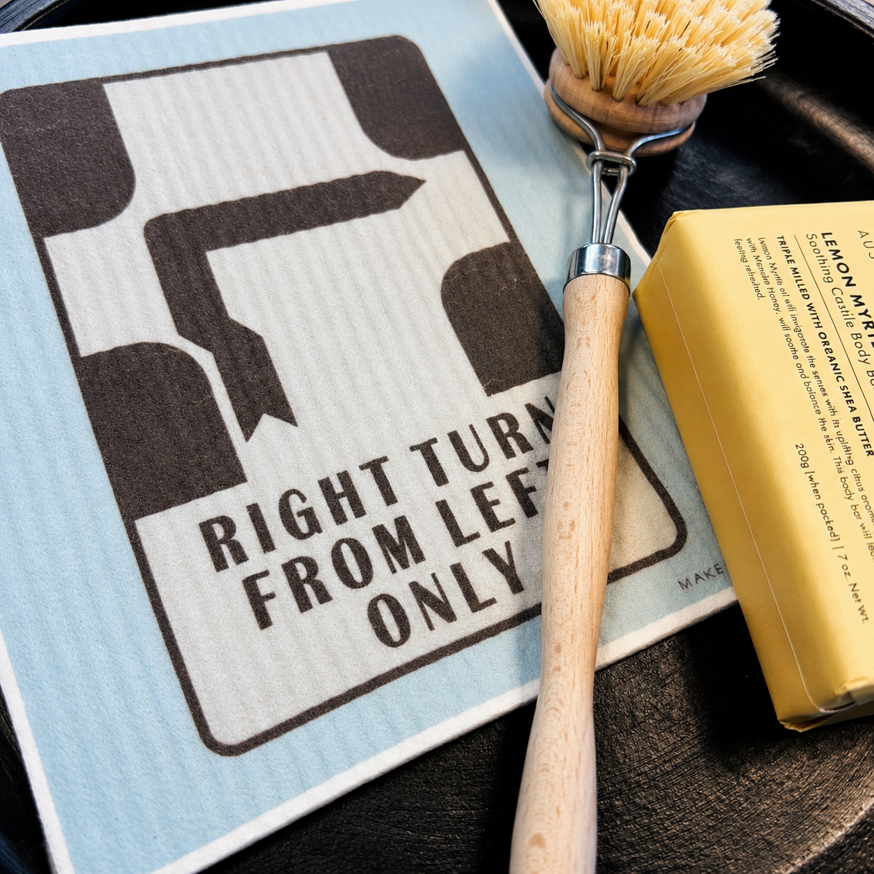 Inspired by Melbourne’s iconic Melways and infamous “Right Turn from Left Only” Hook Turns, this eco-friendly dish cloth brings a playful touch of Aussie nostalgia to everyday kitchen cleaning. Made from natural fibres, it’s durable, reusable, super absorbent, and the perfect practical gift for locals, tourists, or anyone missing a little taste of Melbourne.