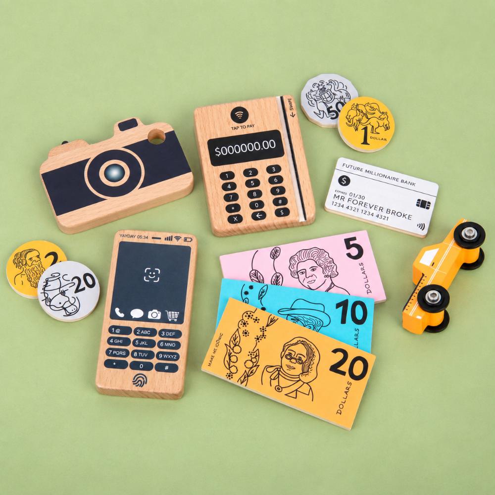 Make Me Iconic Iconic Australian Money & Point of Sale Machine wooden toy set for kids, with POS machine, credit card, Aussie banknotes and coins for imaginative shop role play and early maths learning.