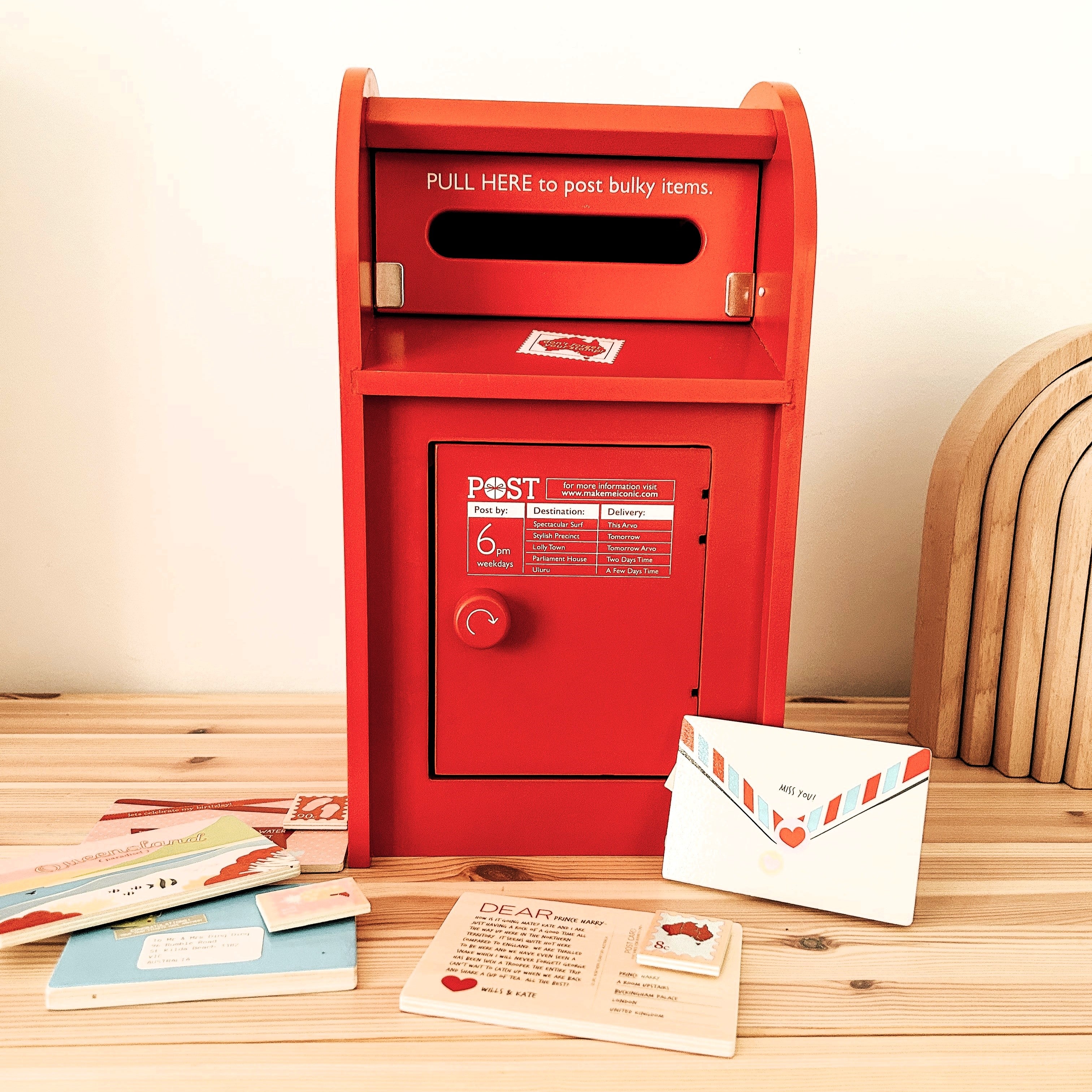 Iconic Post Box + Iconic Post Box Letters Craft Kit