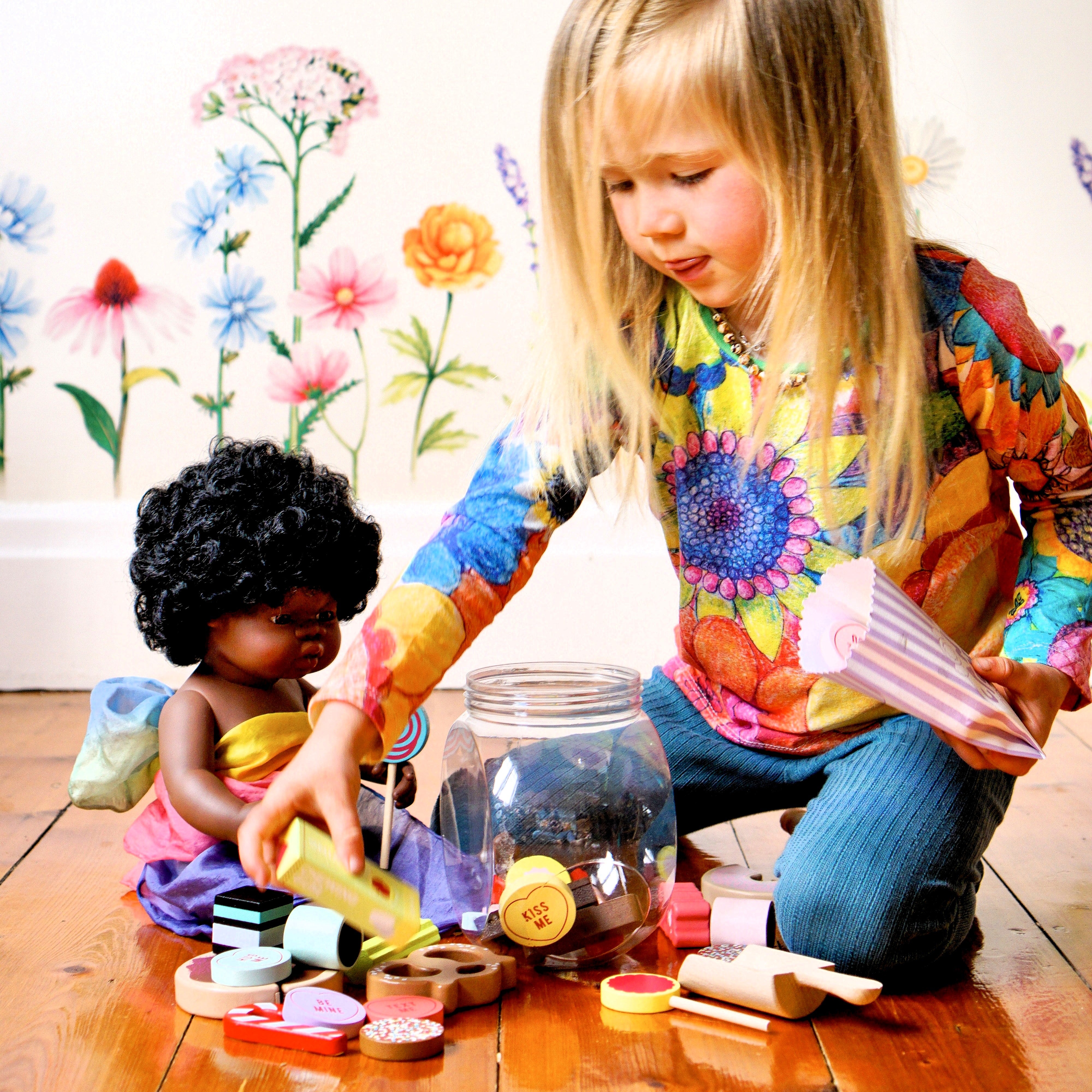 ICONIC TOY - CANDY JAR