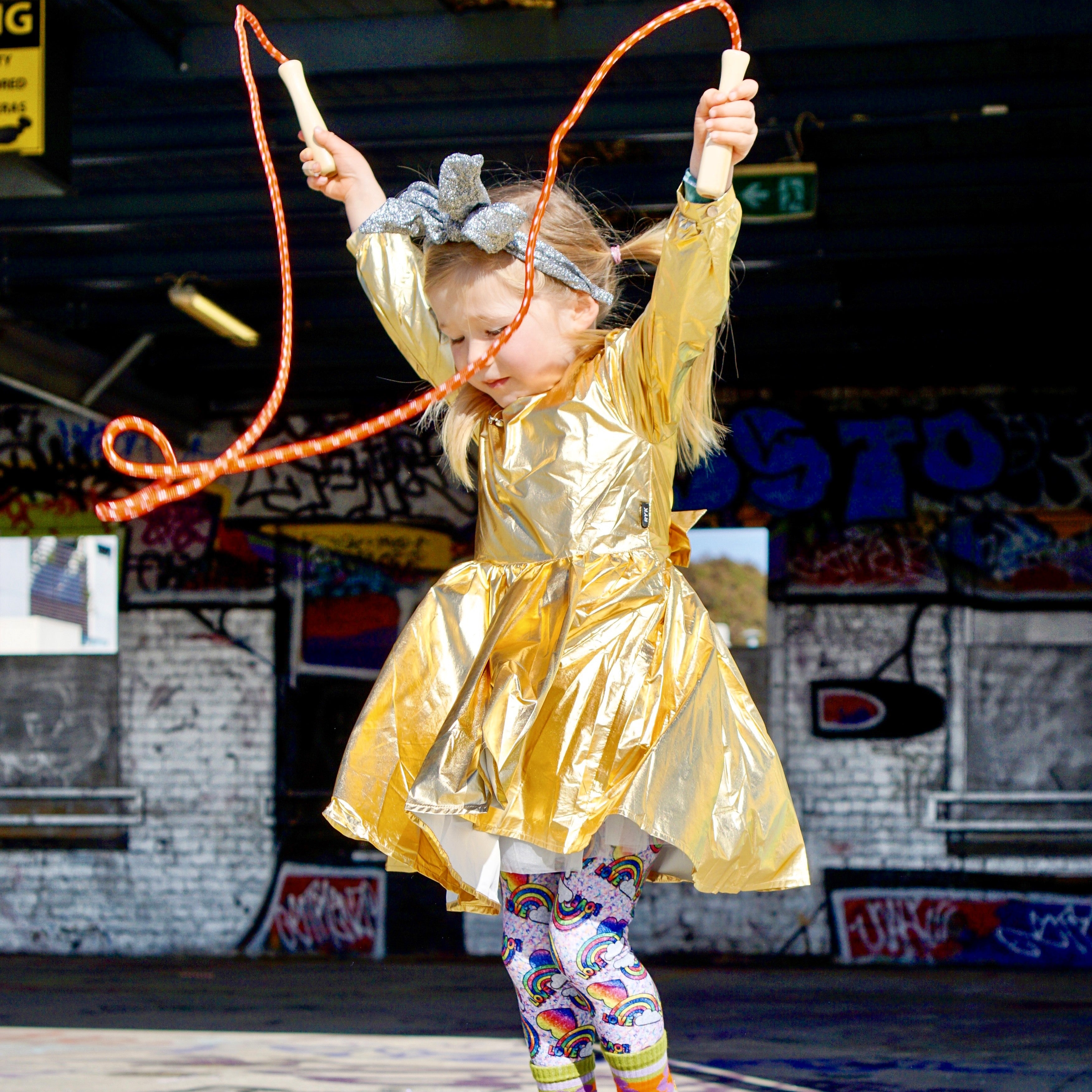 ICONIC TOY -  LOOSE CHANGE SKIPPING ROPE