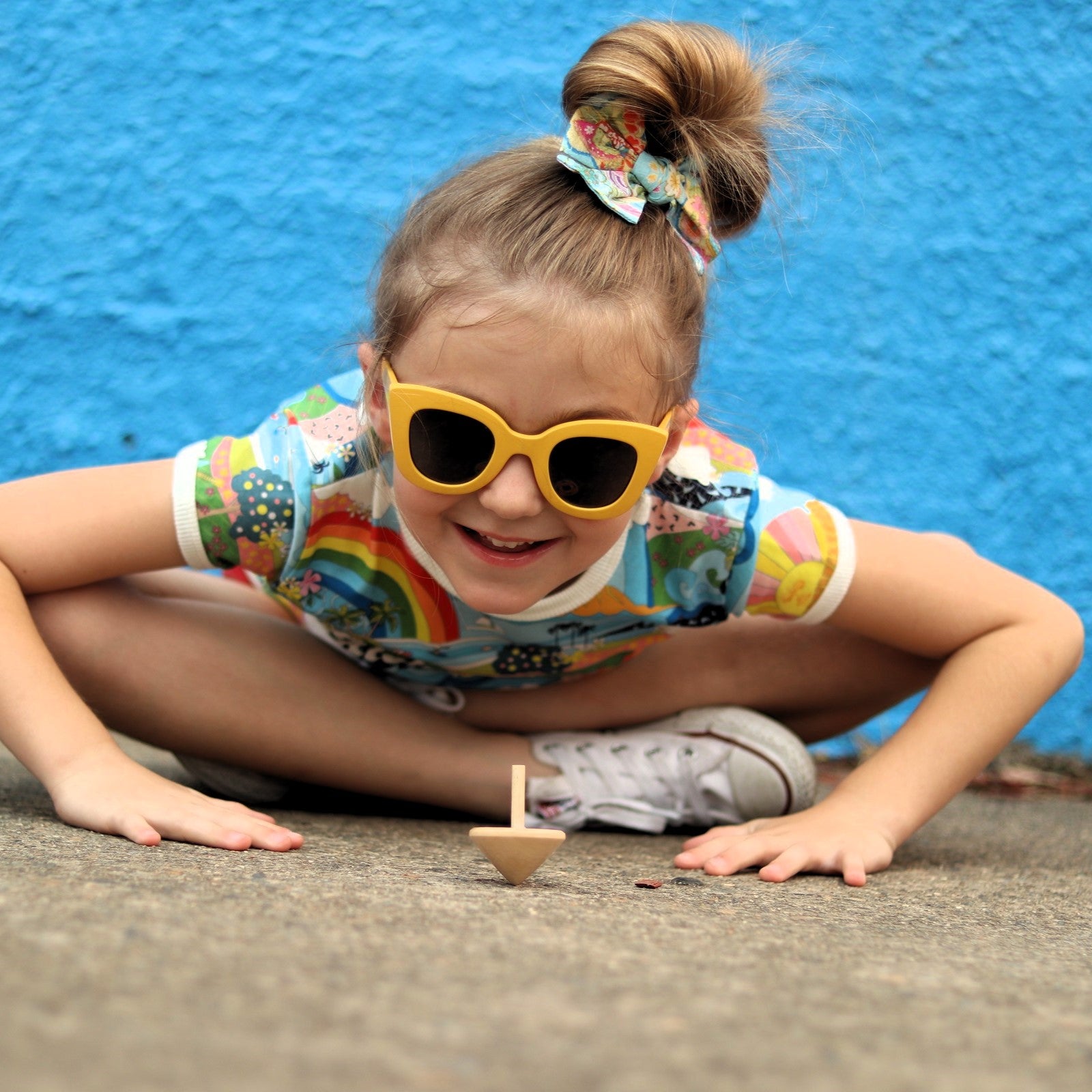 ICONIC TOY -  LOOSE CHANGE SPINNING TOP