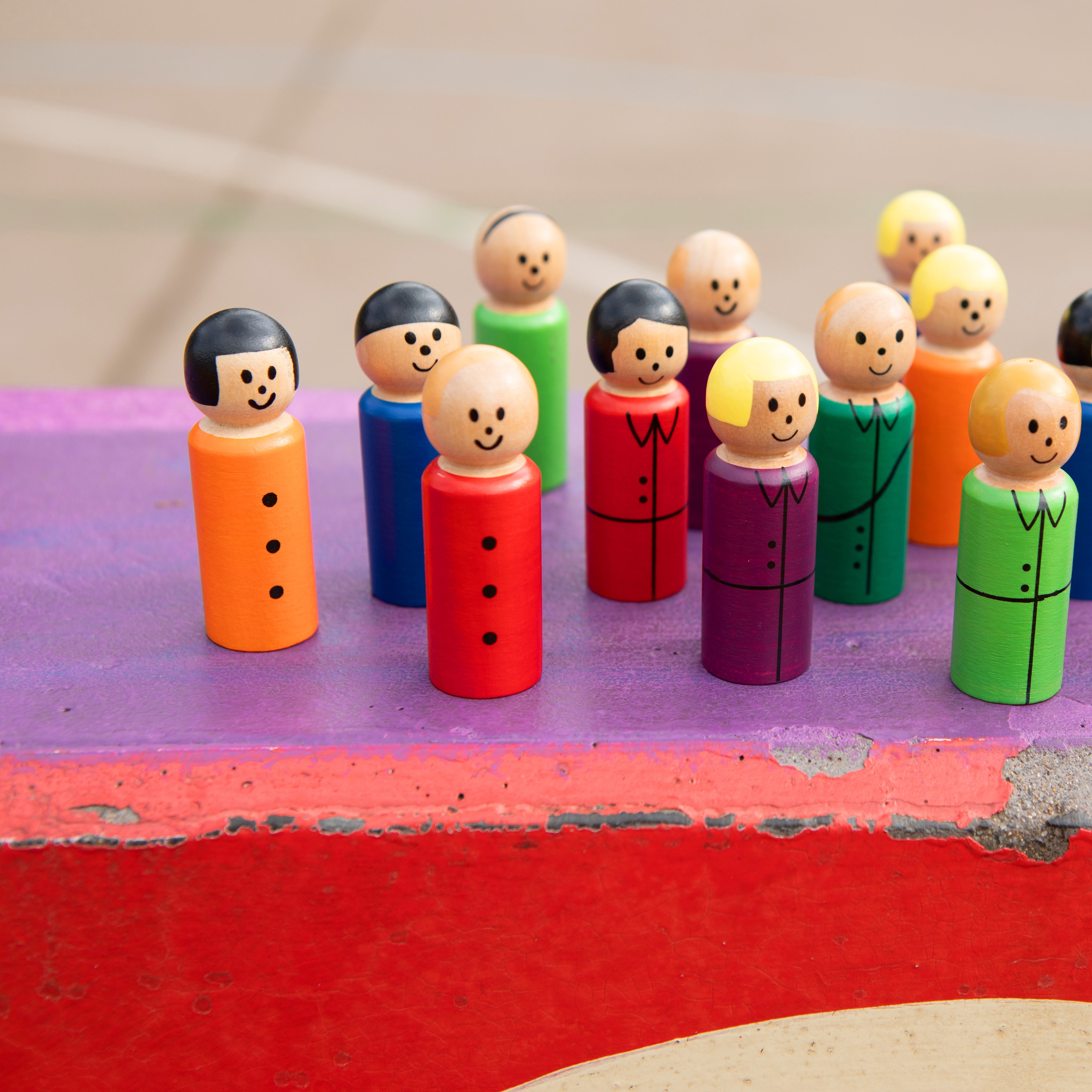 WOODEN TOY - ICONIC EXTRA PEOPLE SET OF 14