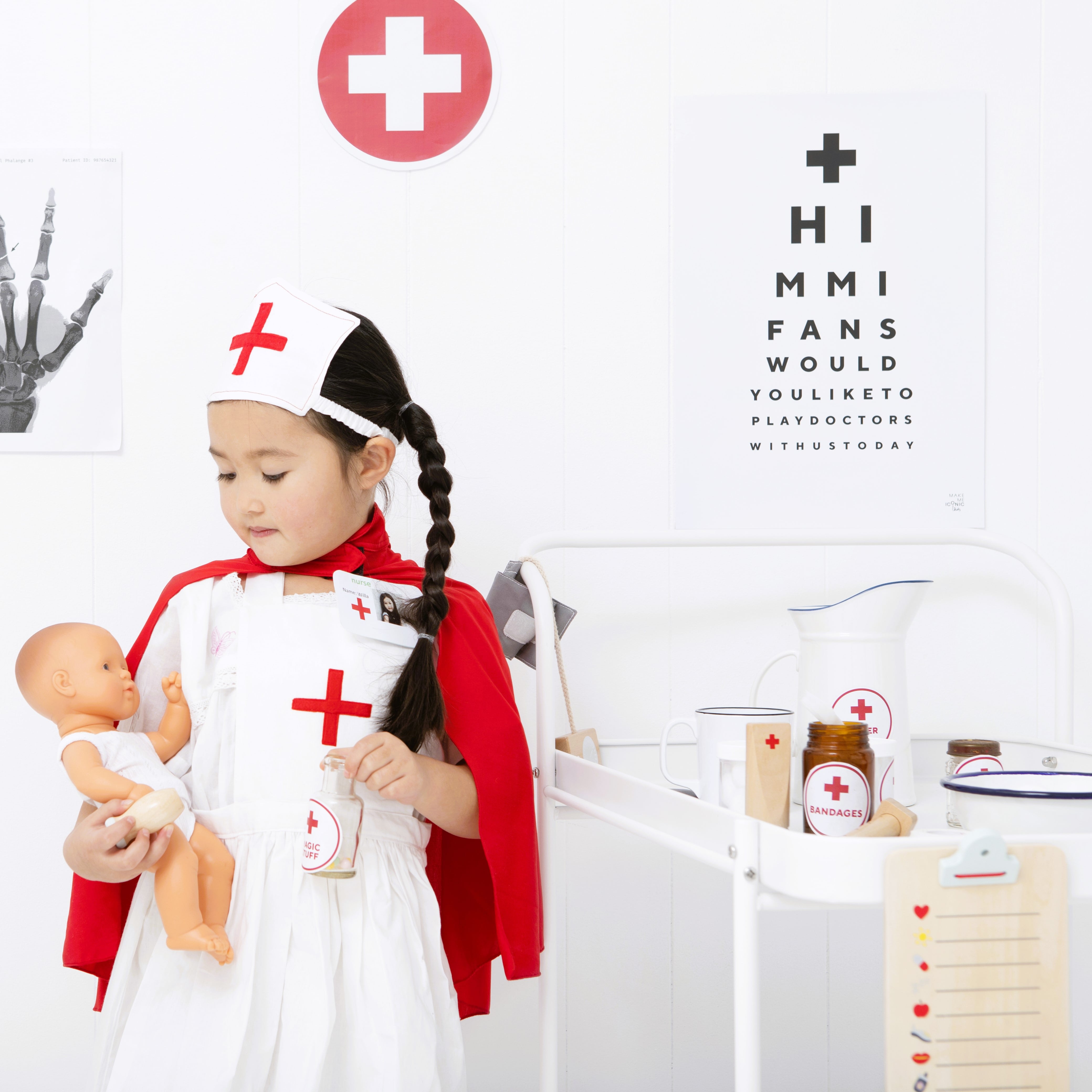 WOODEN TOY -  ICONIC DOCTOR KIT