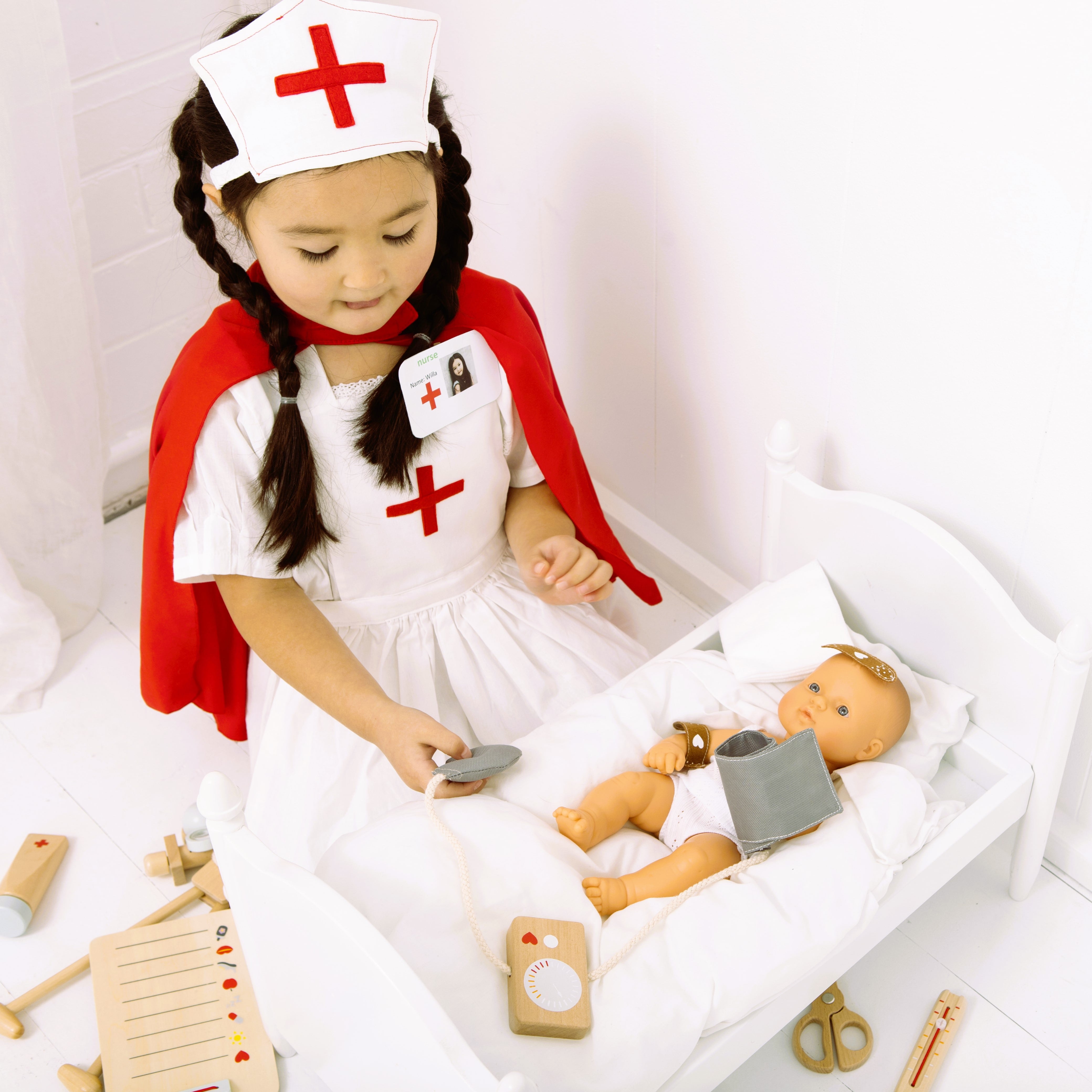 WOODEN TOY -  ICONIC DOCTOR KIT