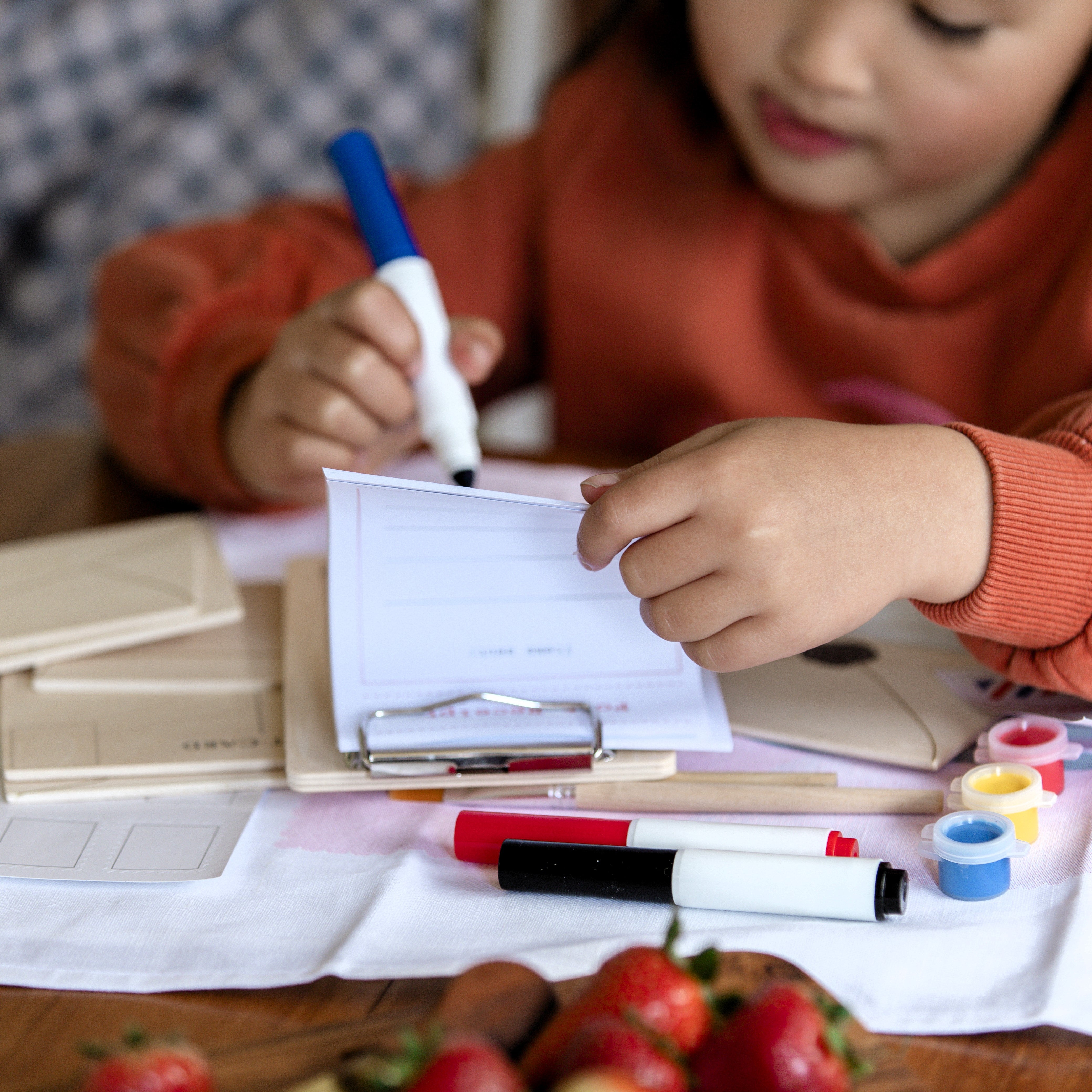 ICONIC TOY - POST BOX LETTERS CRAFT KIT